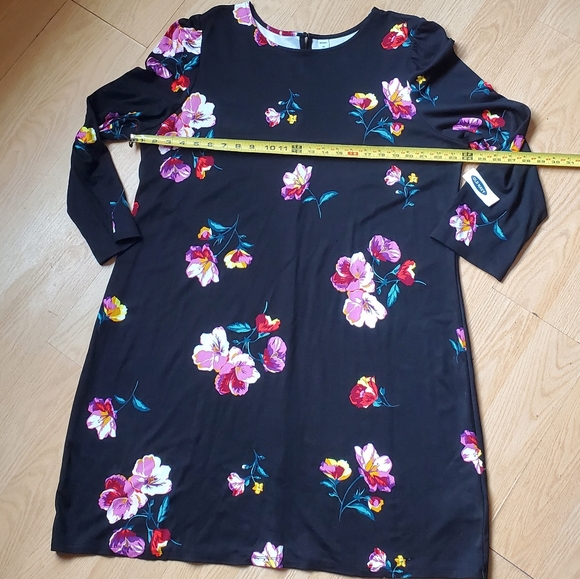 Old Navy Woman's Size XXL Black along Sleeve Floral Dress. - Picture 4 of 10
